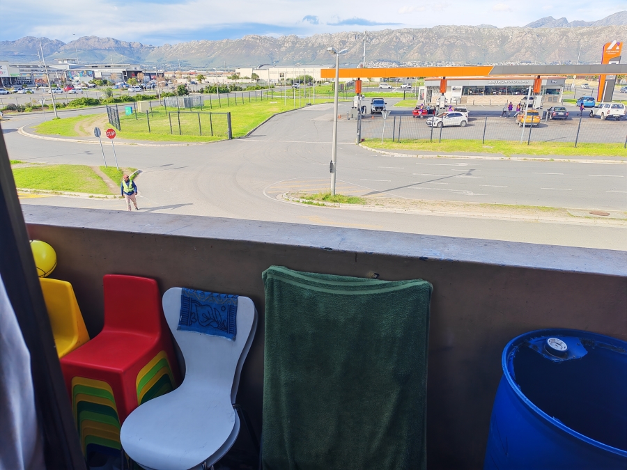 2 Bedroom Property for Sale in Guldenland Western Cape